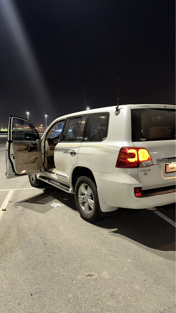 Toyota Land Cruiser VXR 5.7 - 10