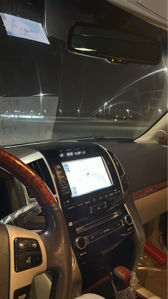 Toyota Land Cruiser VXR 5.7 - 5