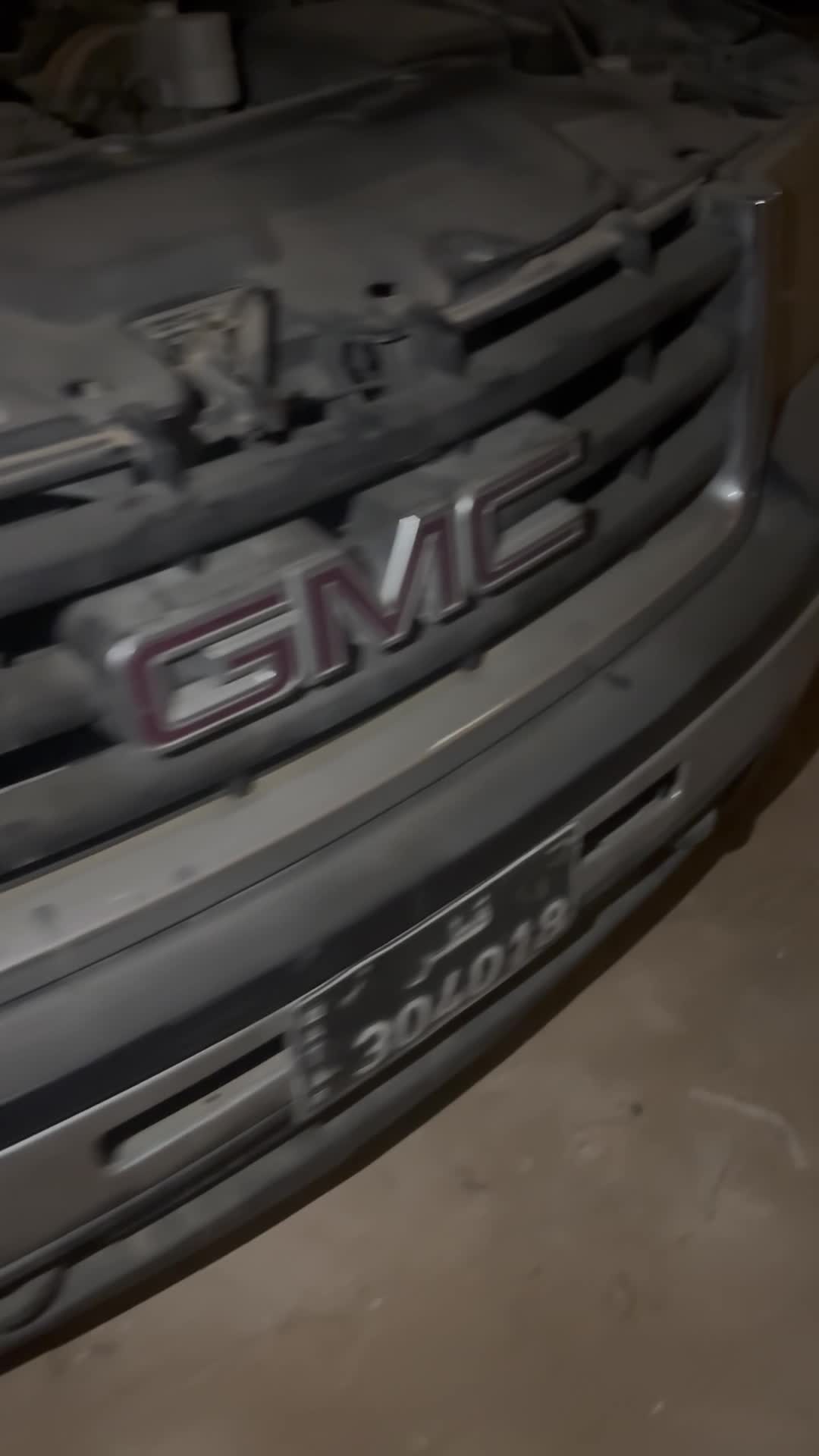 Gmc sierra front bumper - 2