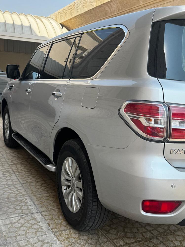 نيسان 320 - 4