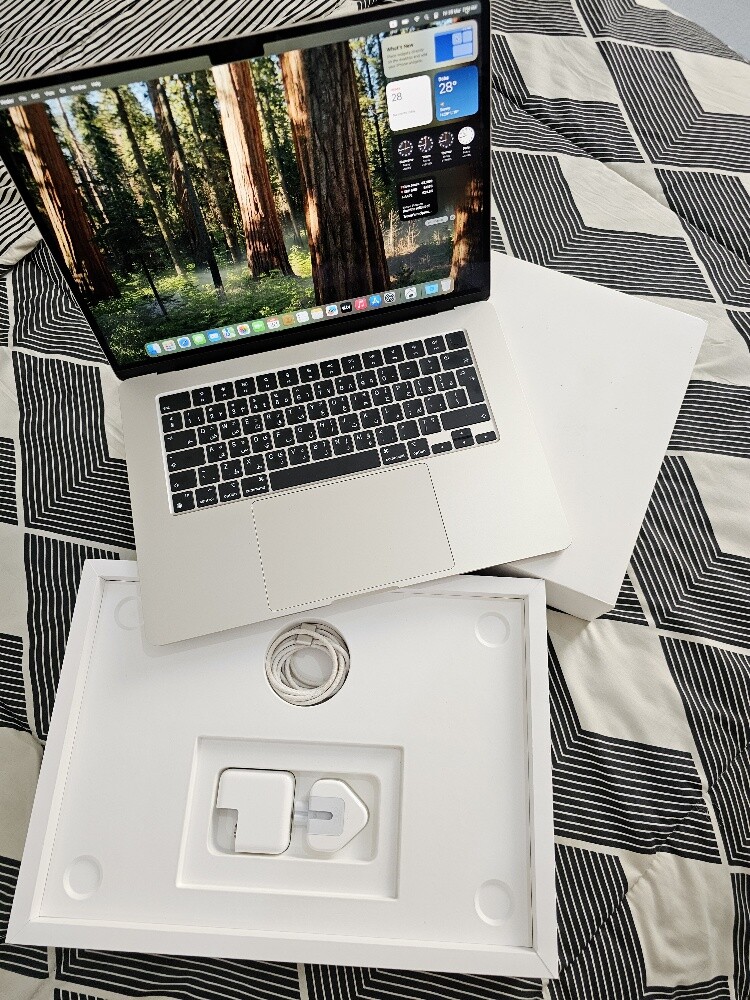 15" Macbook Air M3 8/512 Starligt - 2