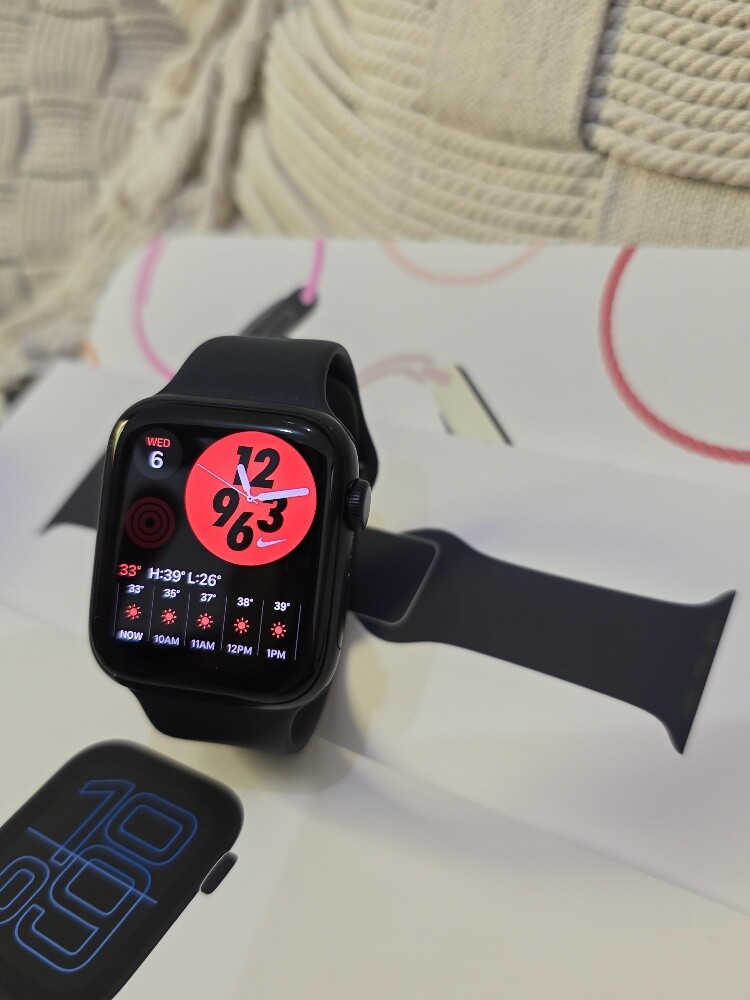Apple Watch SE3 44mm GPS - 1