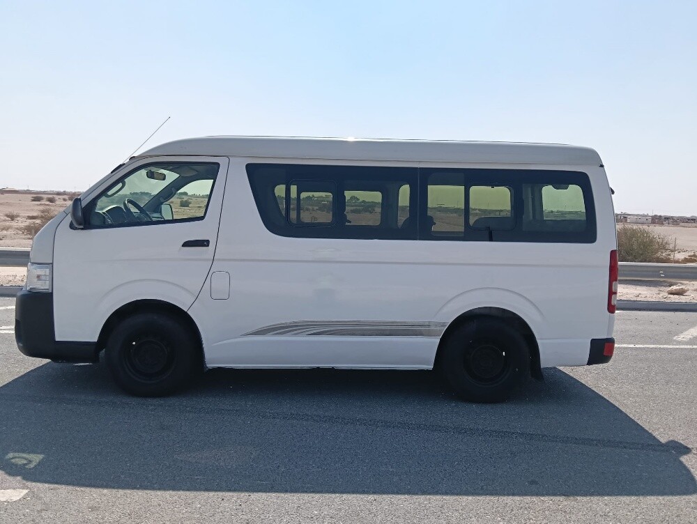 Toyota hiece 2014 - 4