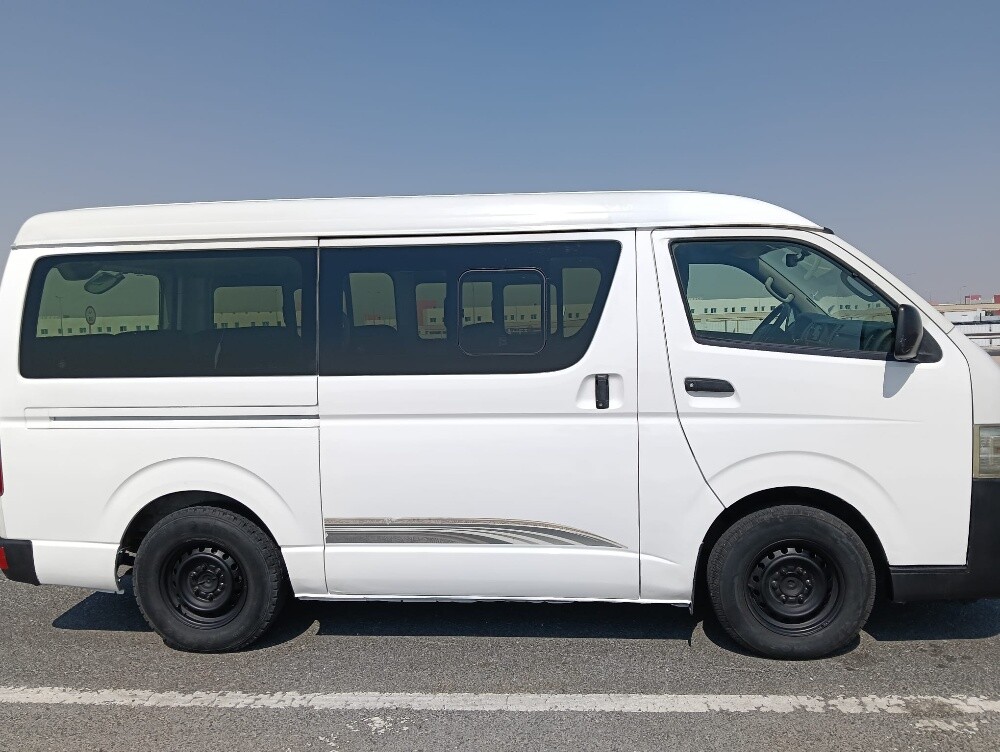 Toyota hiece 2014 - 5