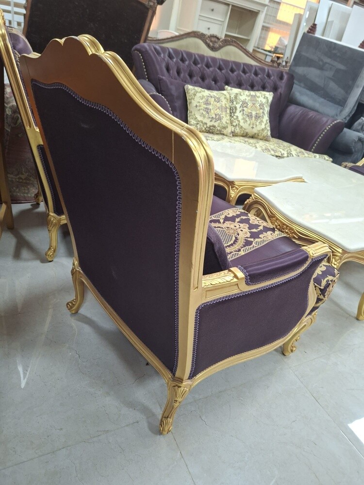 طقم جلوس بحالة ممتازة مع طاولات - 9