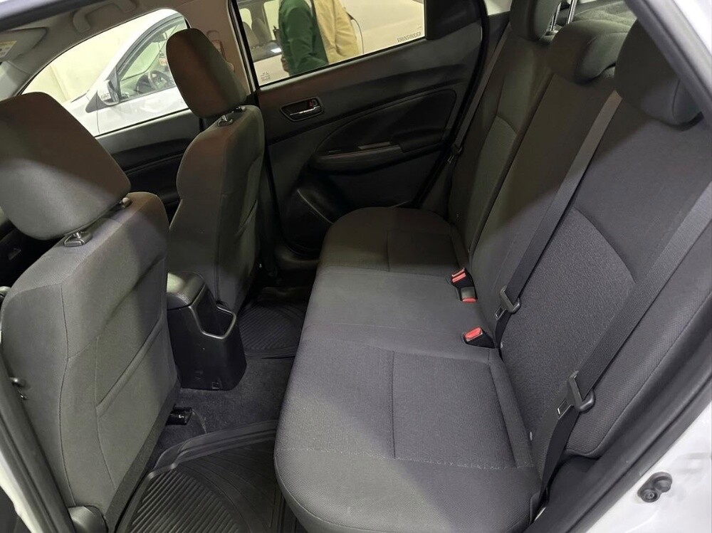 Suzuki Swift 1.2L GLX 2023 - 7
