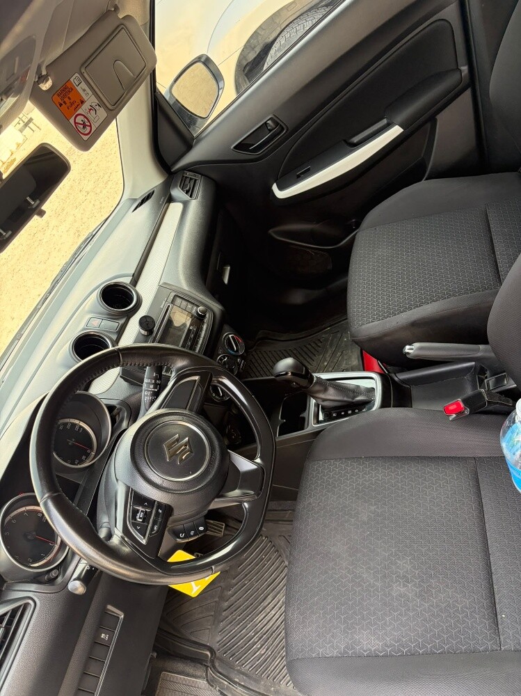 Suzuki Swift 1.2L GLX 2023 - 6