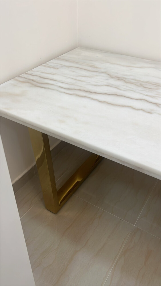 Dining table with 6 marble chairs - 2