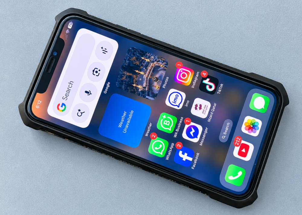 Rush Sale IPhone Xs {64GB} 
{Price - 2