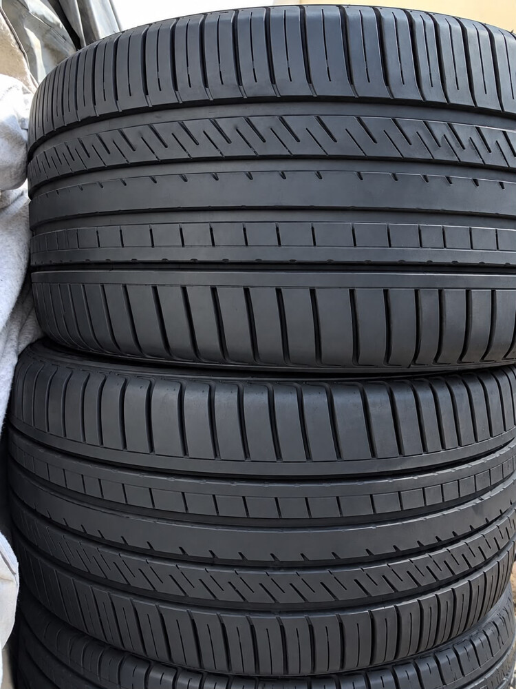295/35R/20 year 2025 - 1