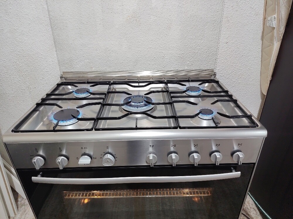 italian LG GAS Stove Sale - 2