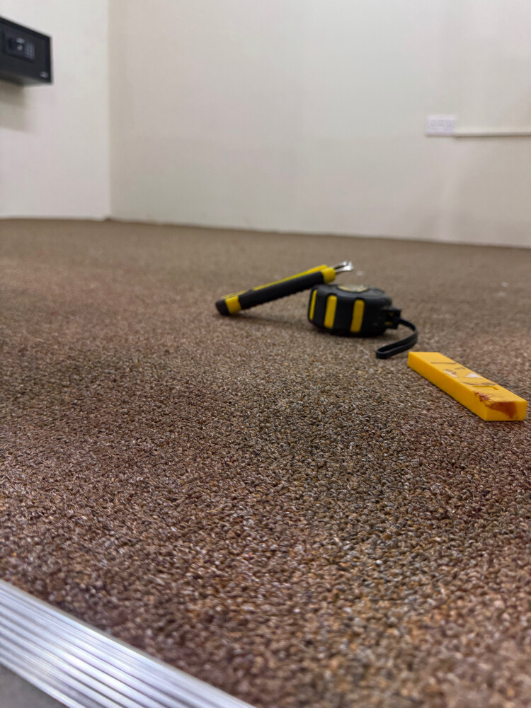 Fixing new carpet - 3