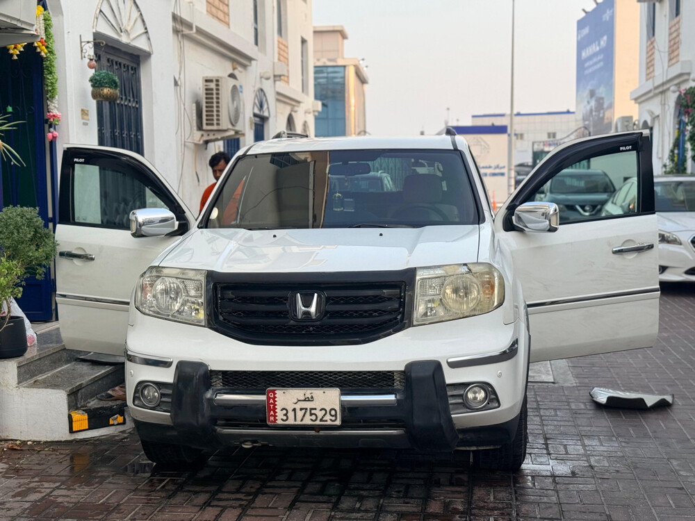 HONDA PILOT 4WD - Best Family Car  - 12