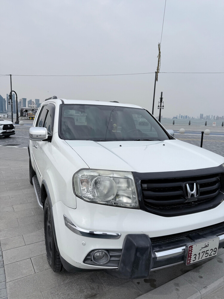 HONDA PILOT 4WD - Best Family Car  - 14