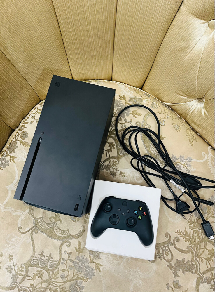 XBOX series X - 4