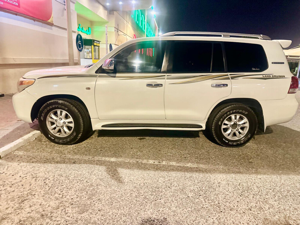 Land Cruiser 2011 model - 5