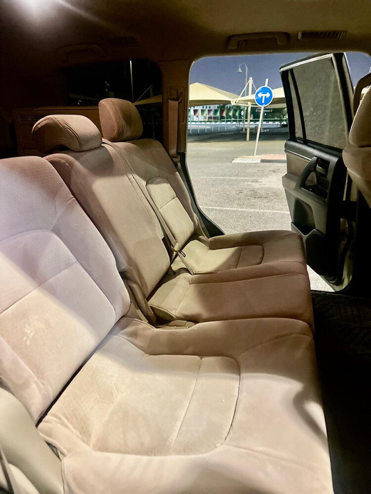 Land Cruiser 2011 model - 2