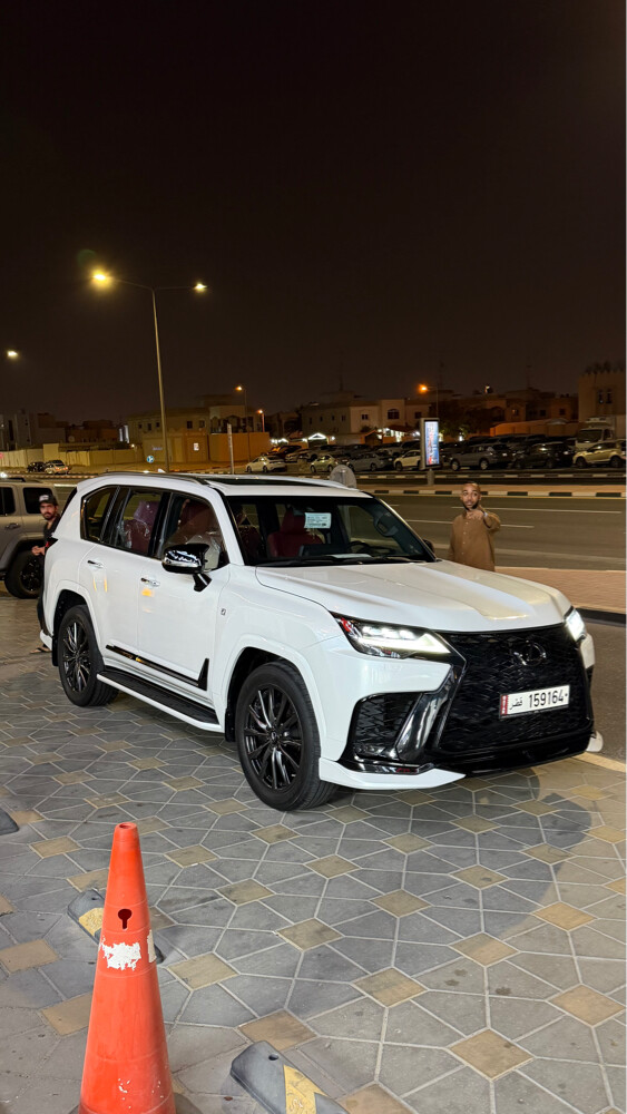 لكزس اف سبورت 2023 - 3