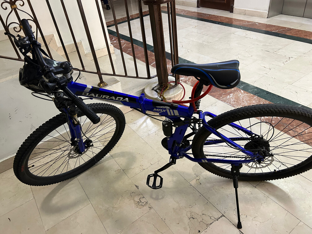 New Condition folding xl 29.5” - 5