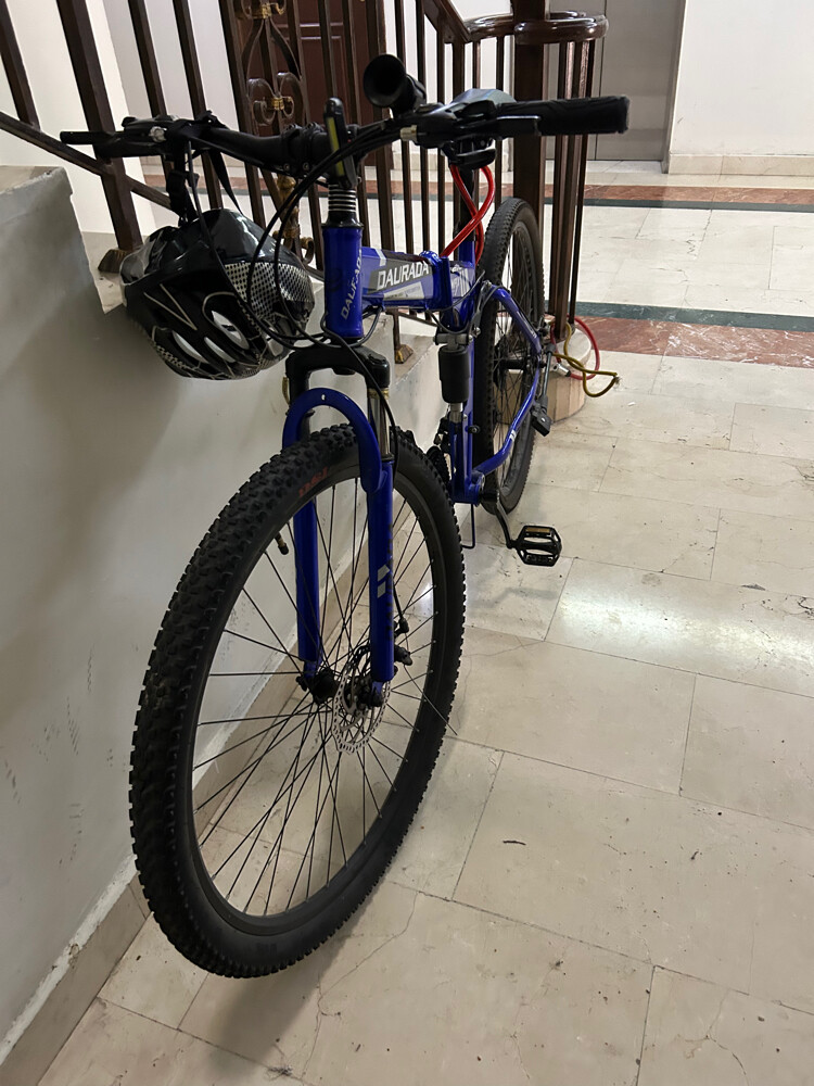 New Condition folding xl 29.5” - 3
