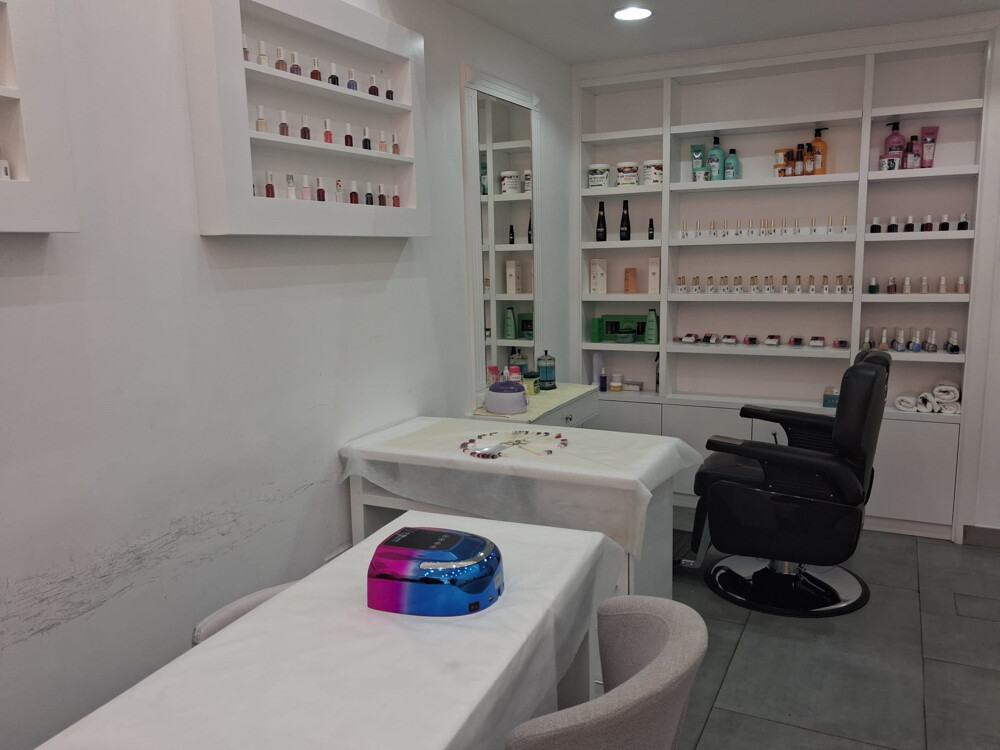 Women's salon and spa for full sale - 6