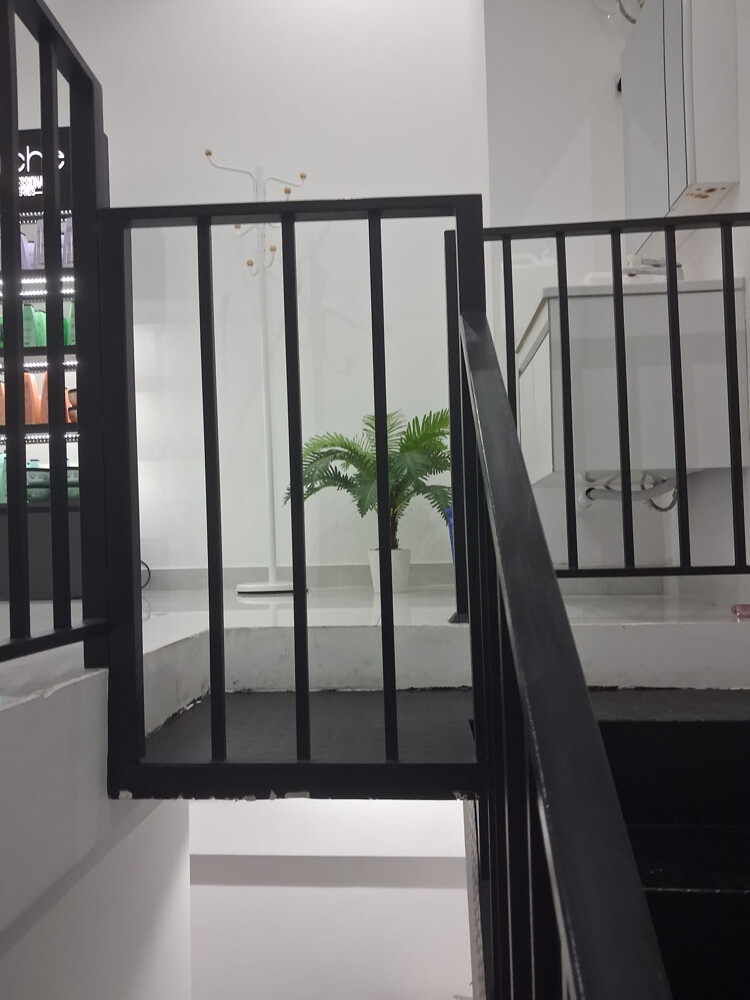 Women's salon and spa for full sale - 9