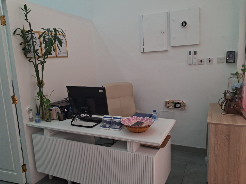 Women's salon and spa for full sale - 14