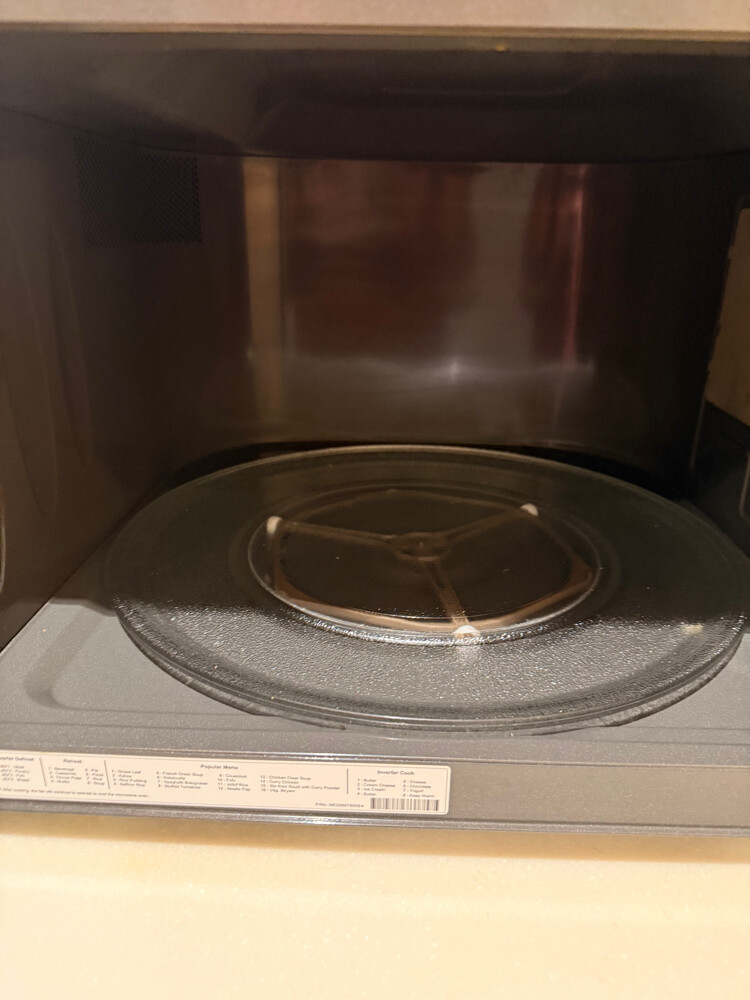 LG 56L Microwave - 4