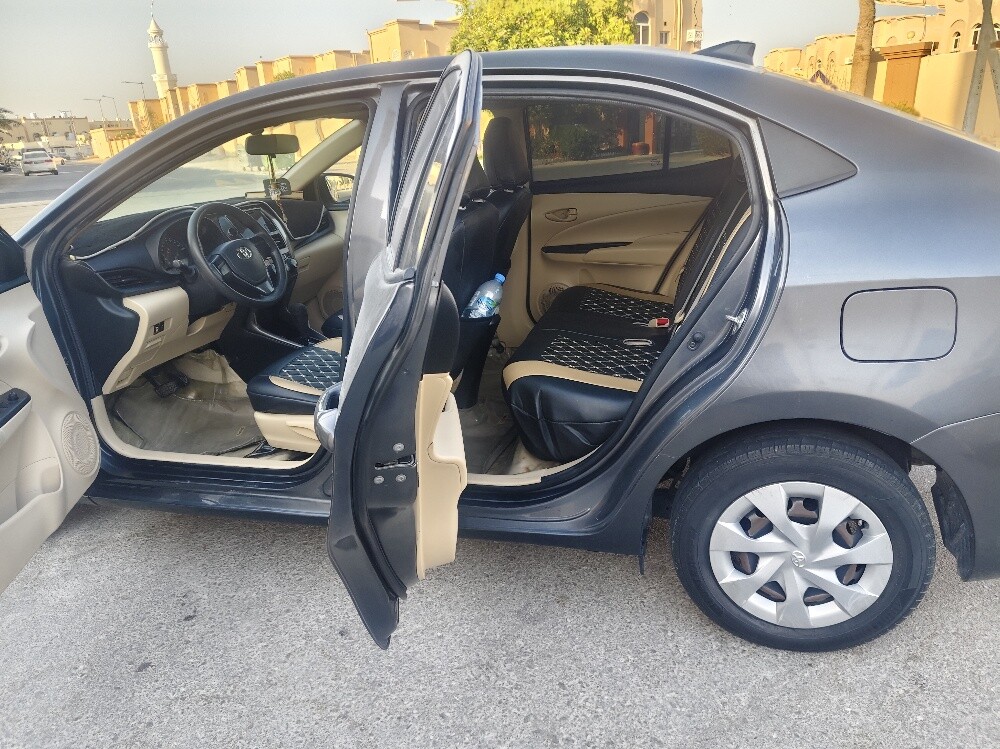Toyota    Yaris   2021    sale - 8