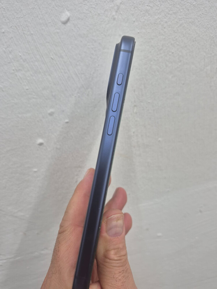 iPhone 17 pro max blue  - 3