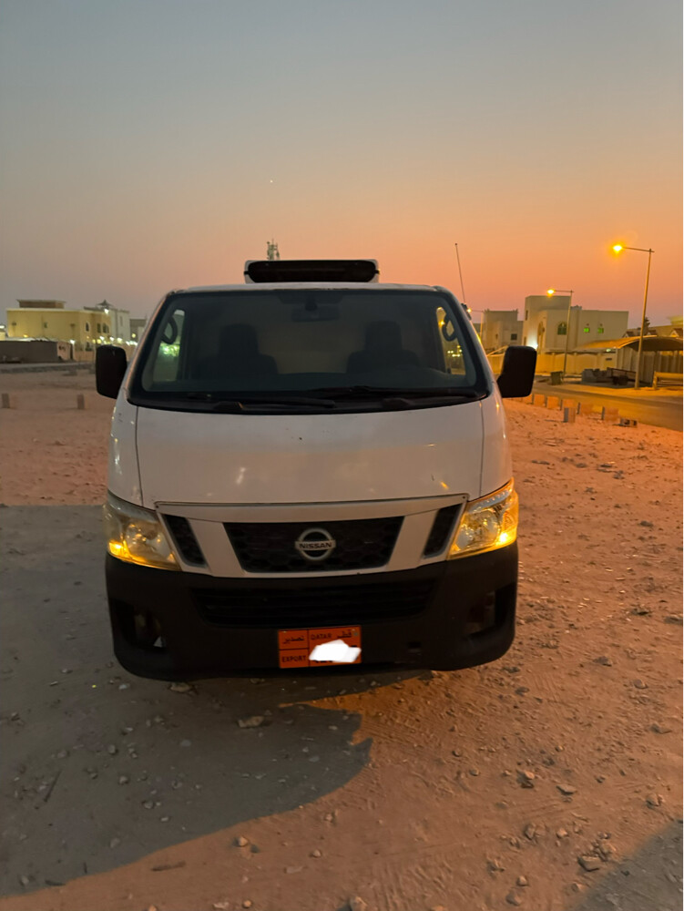 نيسان - 8