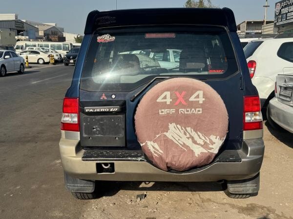 MITSUBISHI PAJERO 2003 - 11