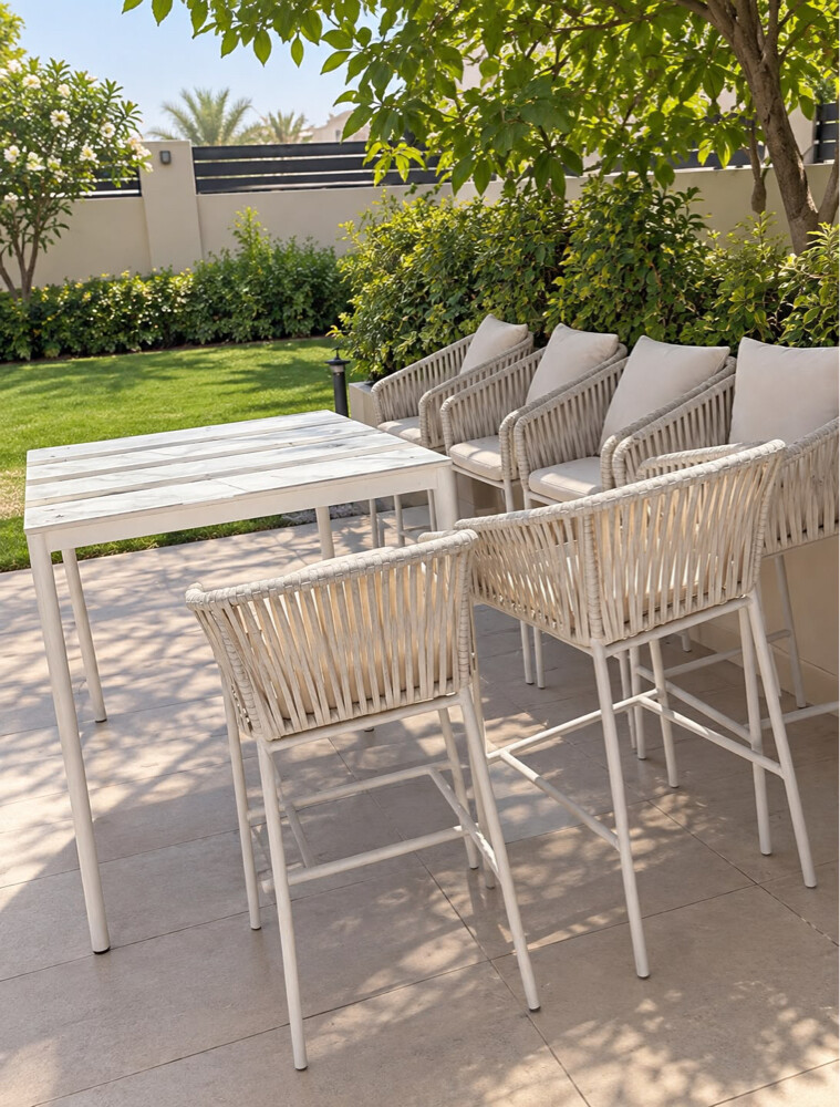 6 chairs and table for sale 500 Qr  - 2