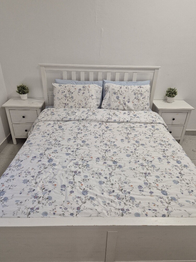 for sale ikea white queen bed - 1