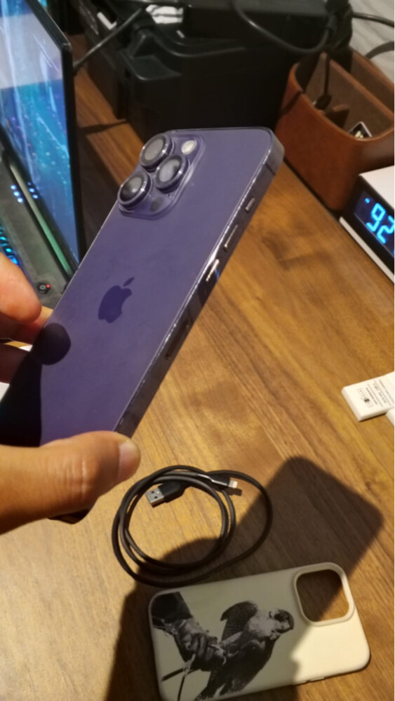 iPhone 14 Pro Max  - 4