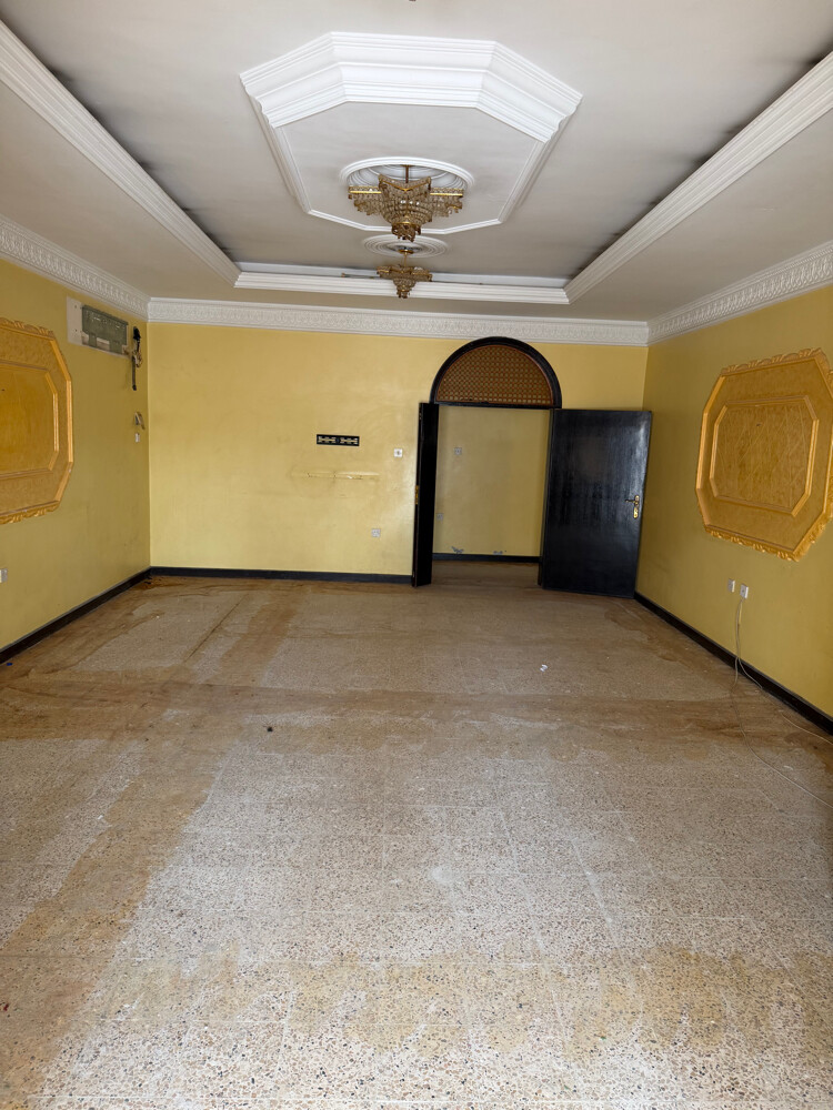 للبيع بيت شعبي مدينه الشمال 741 م - 3