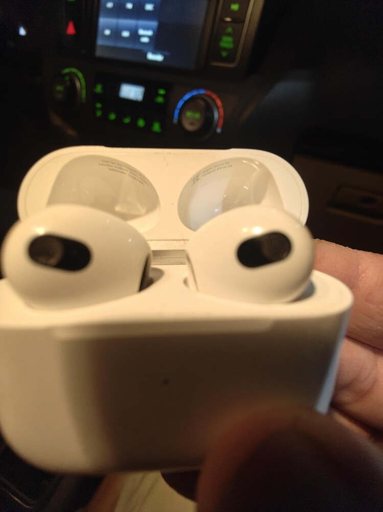 apple airpods 4 genration - 1
