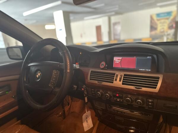 BMW 730Li - 2006 Model - 5