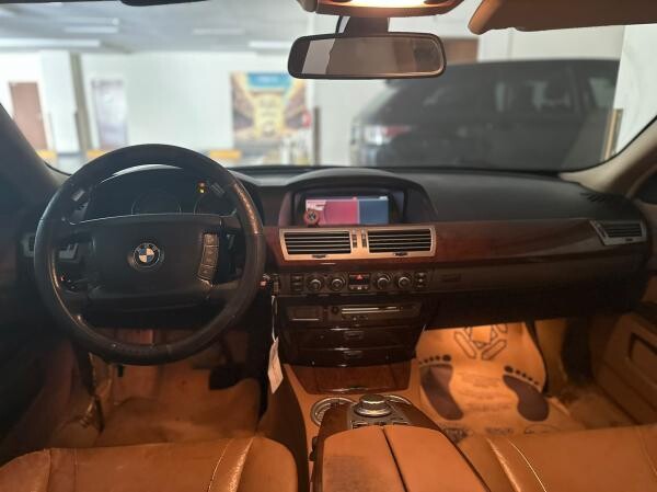 BMW 730Li - 2006 Model - 4