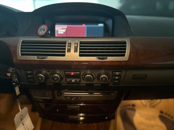 BMW 730Li - 2006 Model - 3