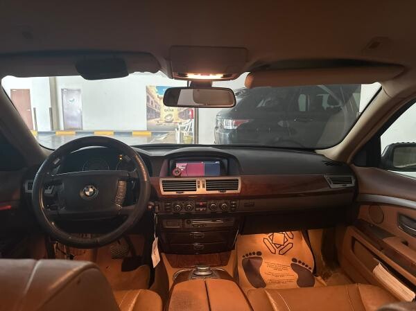 BMW 730Li - 2006 Model - 6