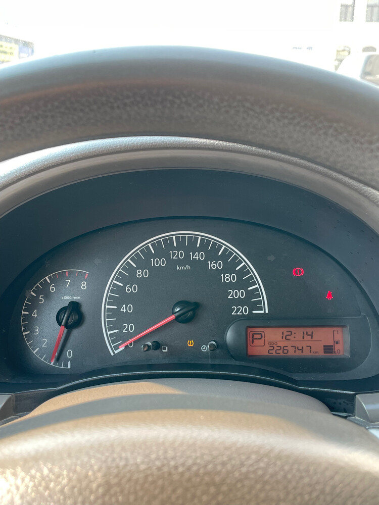 Nissan sunny 2019 - 8