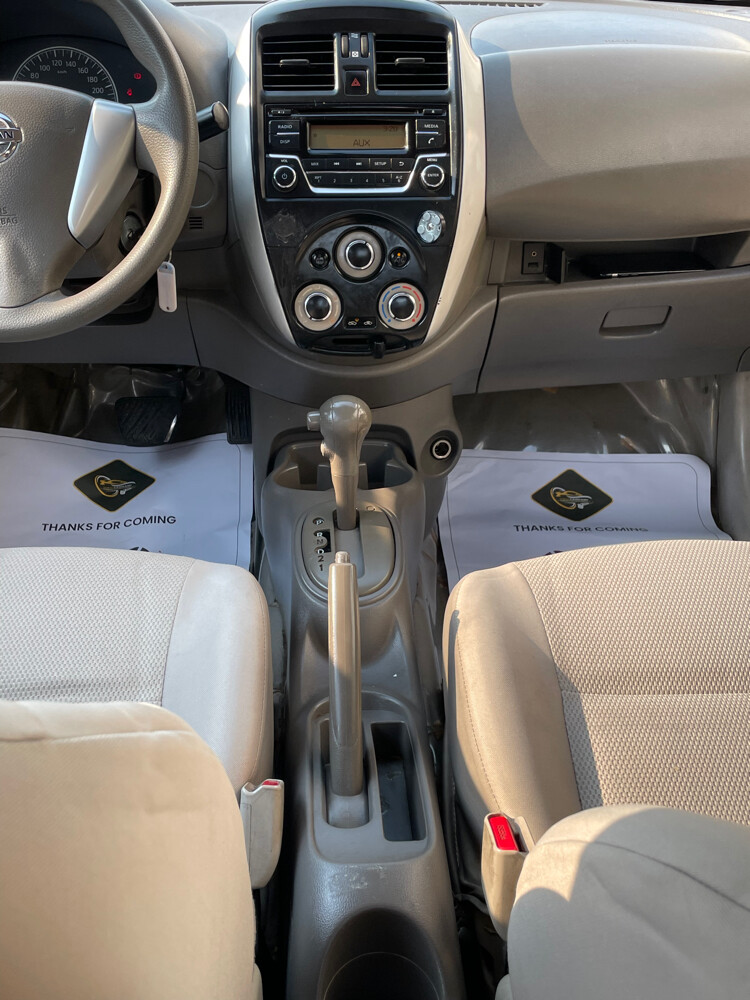 Nissan sunny 2019 - 9