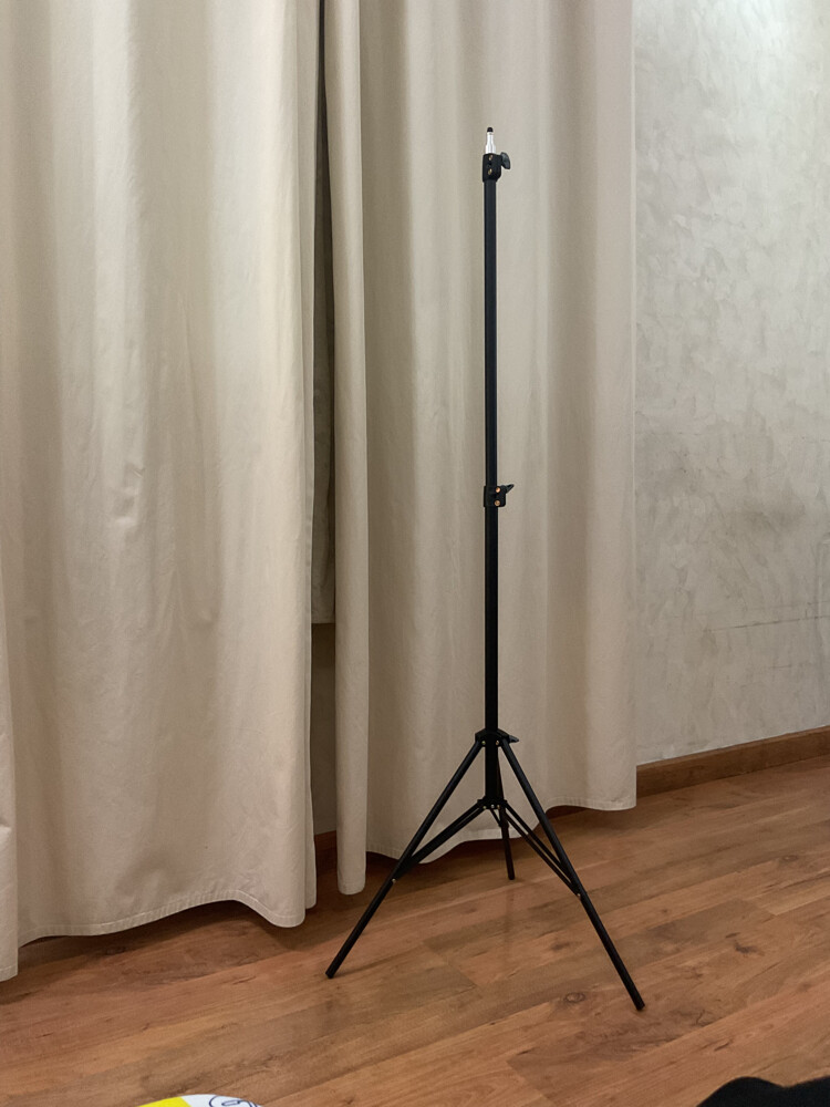 camera stand  - 1