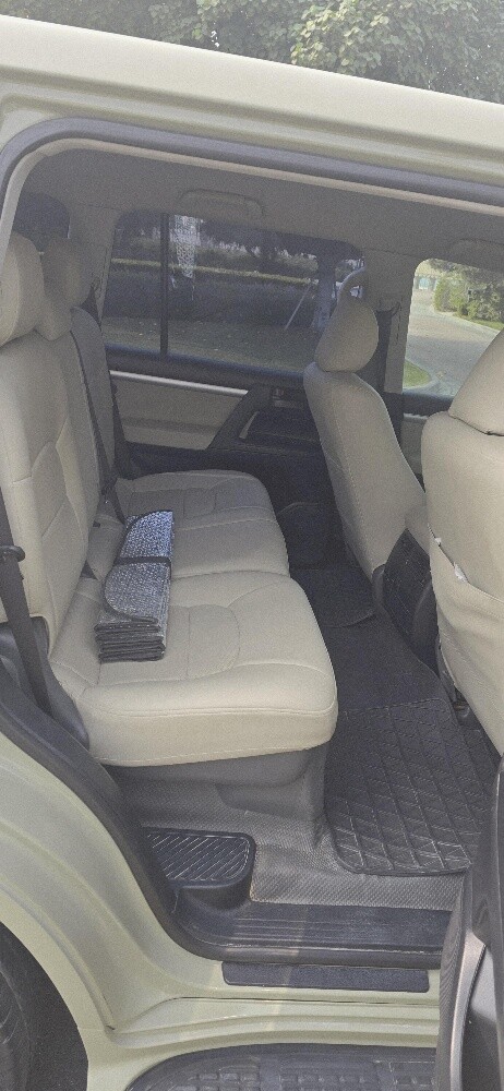 Land Cruiser - 9