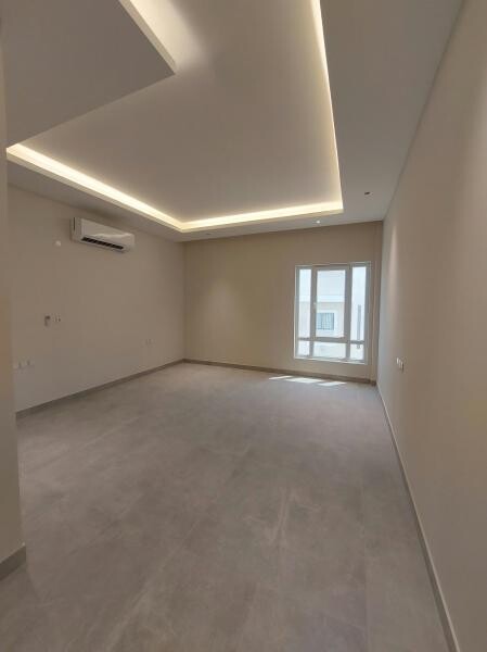 Brand-new villa in Al Kharaitiyat ( - 12
