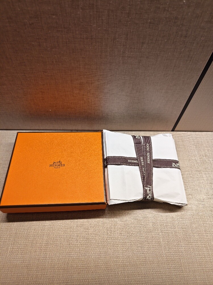 authentic Hermes wallet - 5