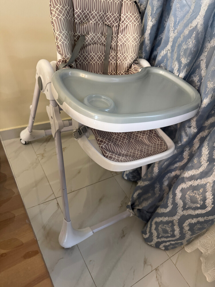 kids highchair  - 2