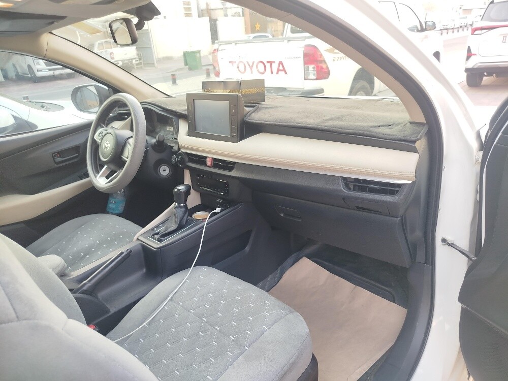 Toyota Yaris 1 .5 - 2
