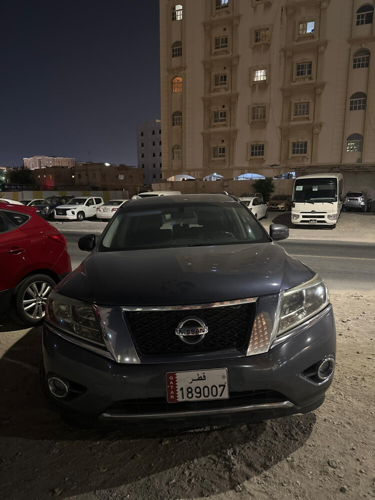 Nissan Pathfinder full option - 6